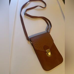 NWOT Brown Textured Crossbody Wristlet/mini purse